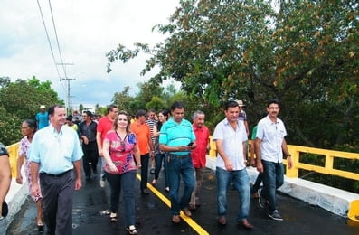 Inaugurações da obra de iluminação da Avenida Emanuel Dórea, em Rio do Antônio