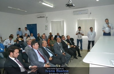 Visita da Comissão da Fiol ao canteiro de obras em Jequié