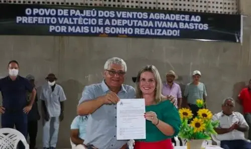 População recebe Ivana para celebrar início das obras asfalto Caetité a Pajeú