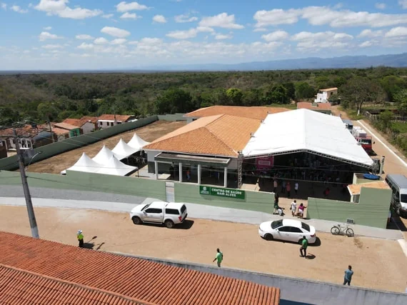 Ivana Bastos destaca compromisso com a saúde após inauguração do Hospital do Tanquinho em Lençóis