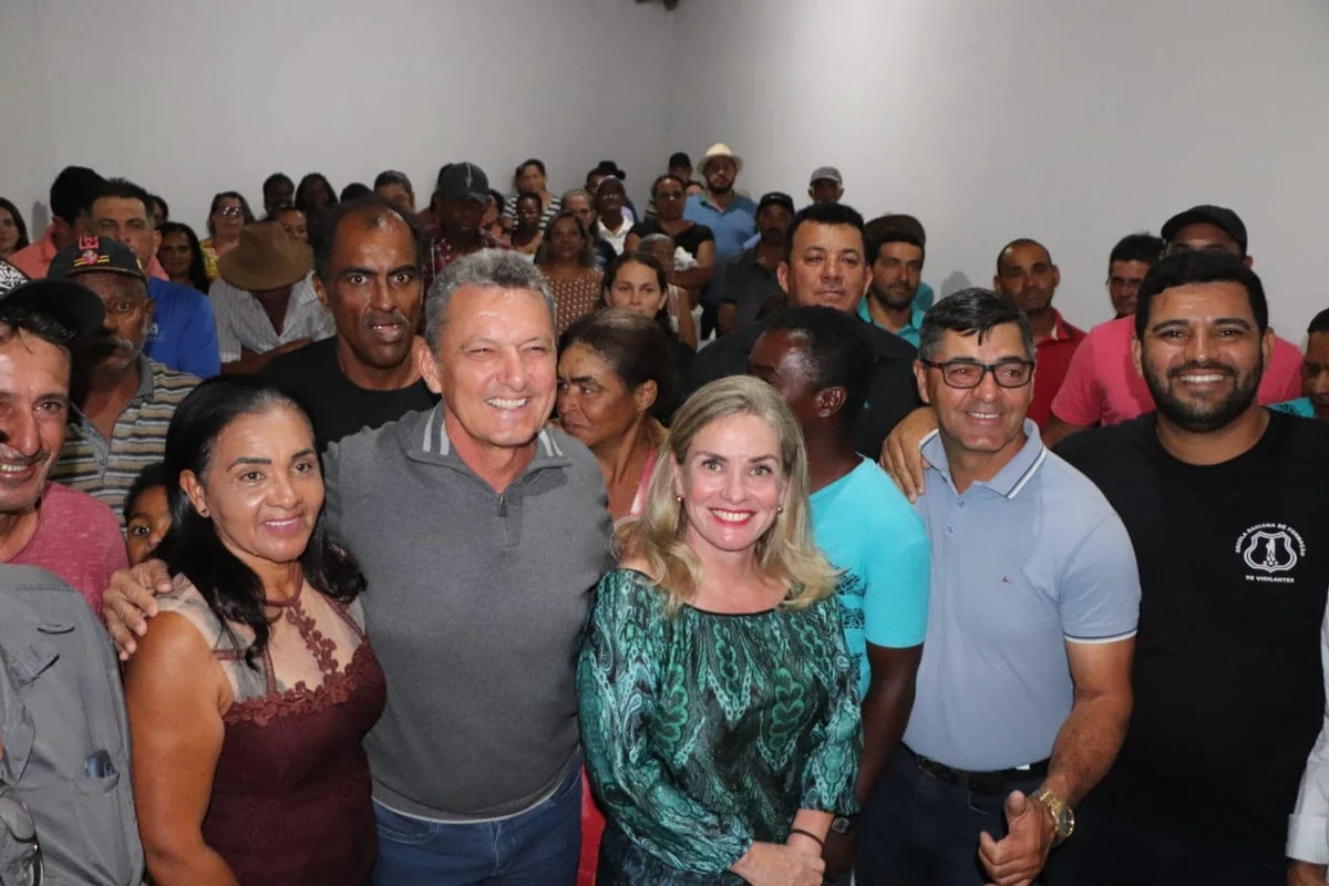 Comunidade de Beira Rios, em Morrinhos, recebe caixas d'água